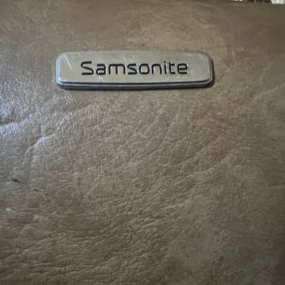 Mid century Samsonite Luggage. - Picture 3 of 5
